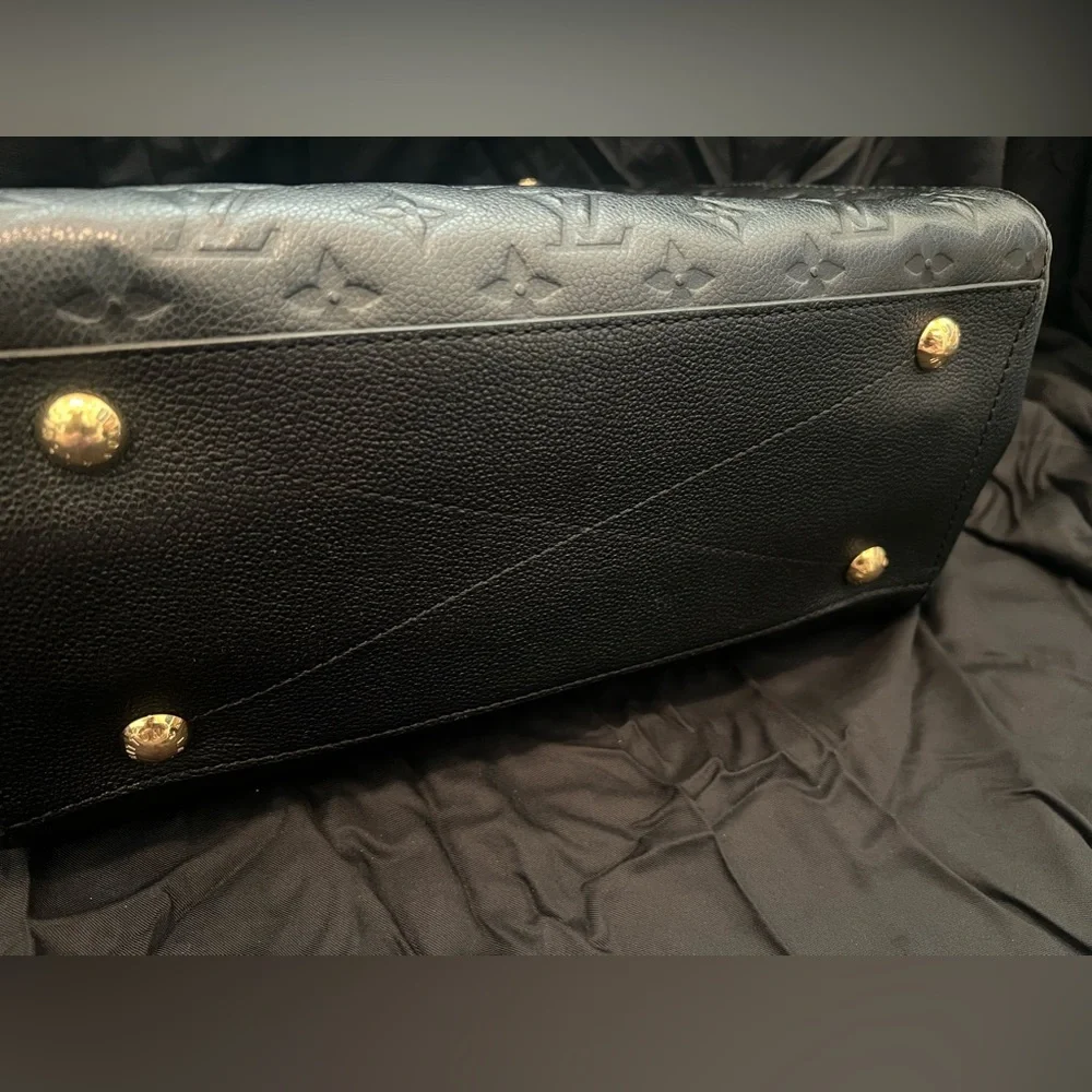 Louis Vuitton Montaigne MM Leather Handbag with Strap - Picture 9 of 14